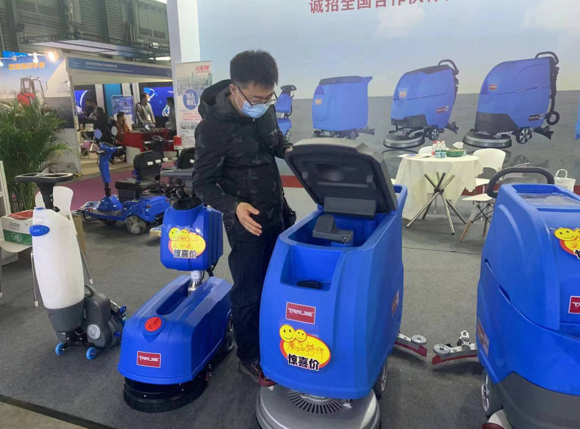 普洱坦洁洗地机公司致力于电动洗地机的生产、销售和服务百家