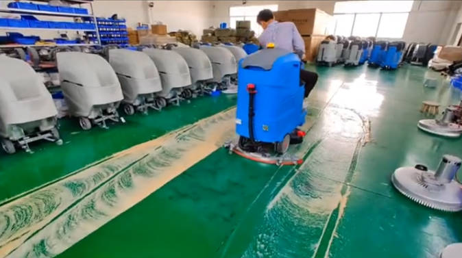 普洱2023年还在用人工的物业保洁不妨试试洗地机吧